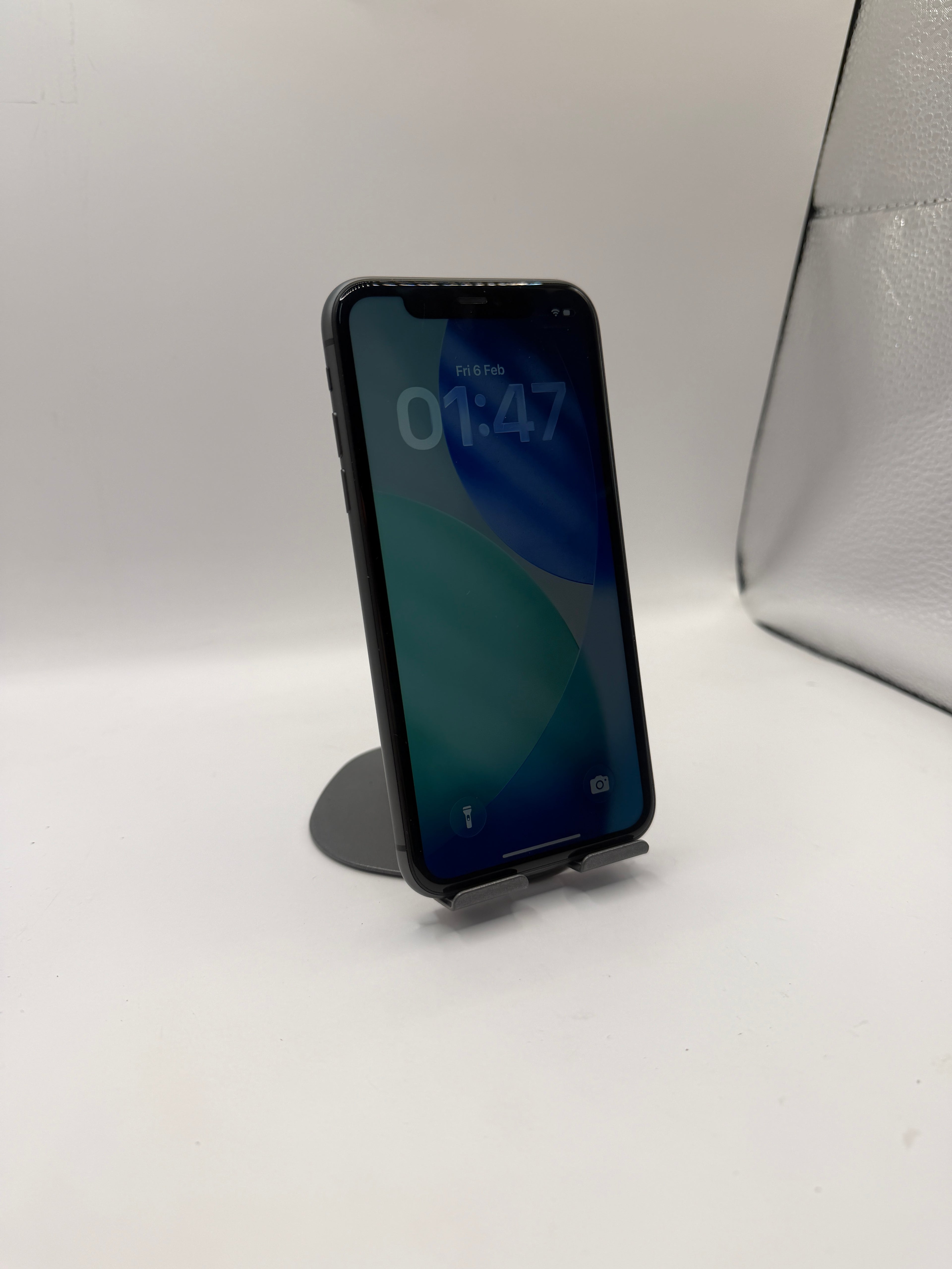 Apple iPhone 11 64GB (Used)